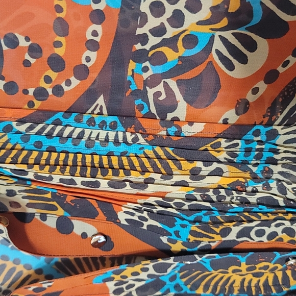 Madison Button down Blouse - Picture 3 of 8